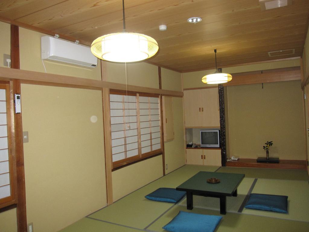 Manshuya Gujo Exterior photo